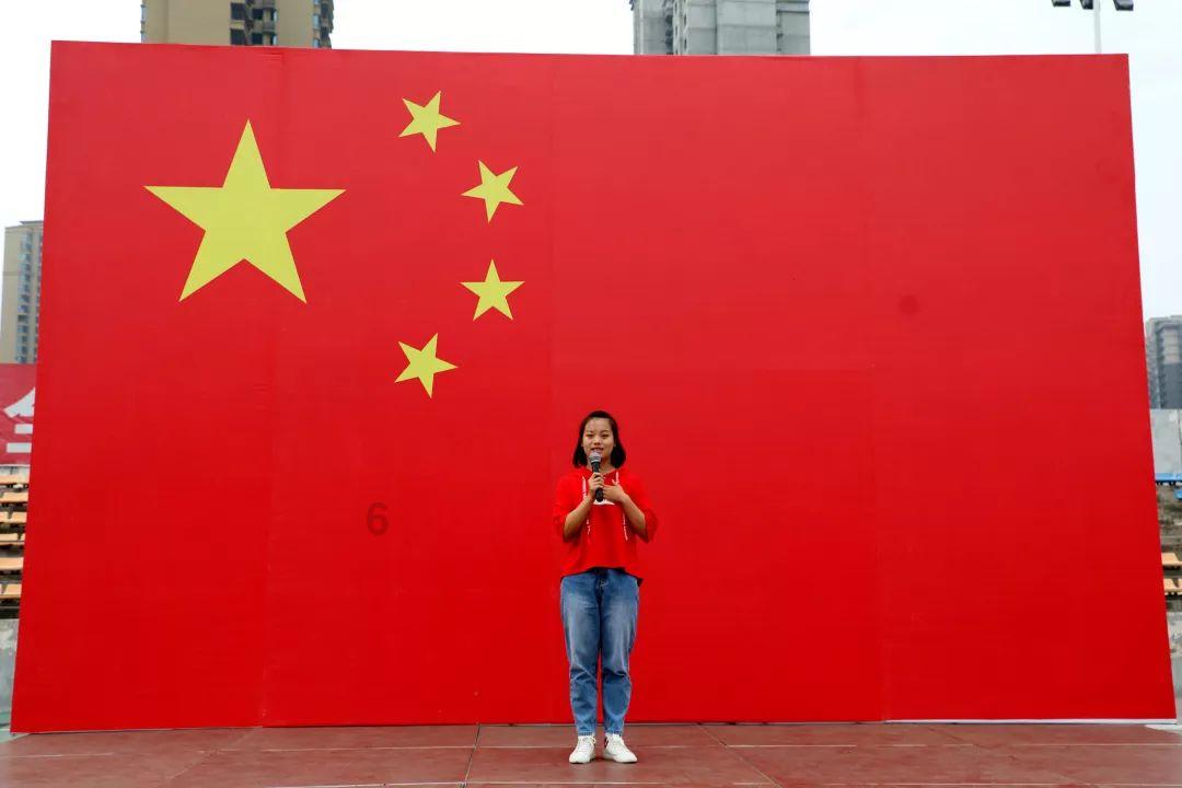 不上班带娃的女人,会背着丈夫找临时丈夫?37 岁女人:我也不想的