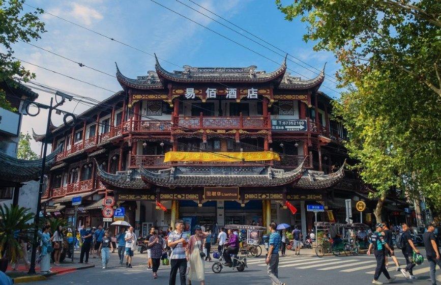 “太刺激了,阿姨,我想再滑一次”