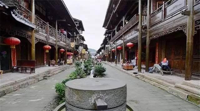 小魔仙跳舞